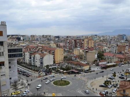 1+1 Apartment in the Paris Commune!