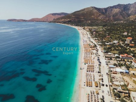 Shitet tokë në Borsh