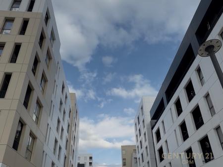 JAPIM PER QIRA AMBIENT NE KAT 0, TEK JORDAN MISJA!