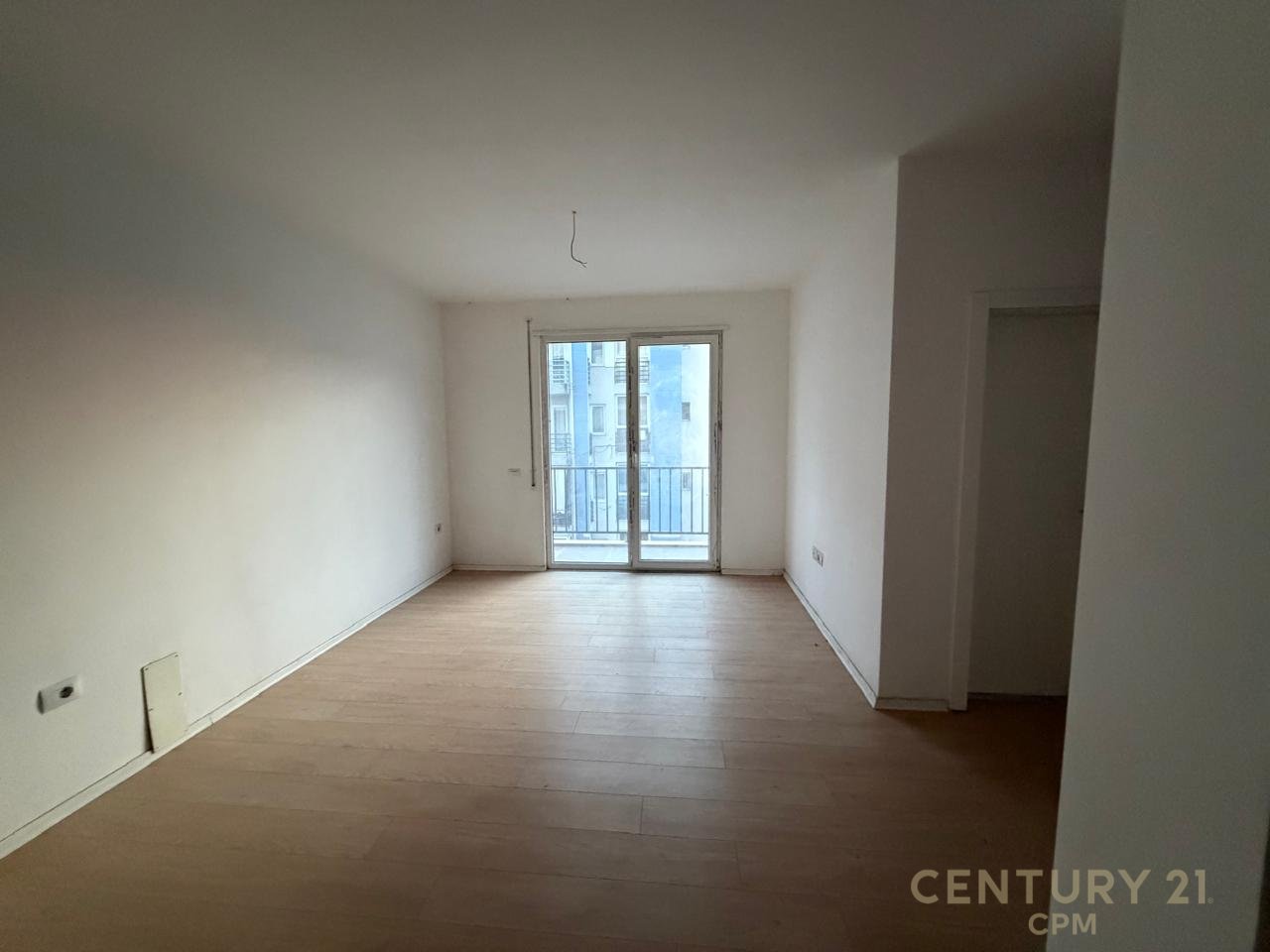 Apartament 2+1+ Post Parkimi Për Shitje në Rrugën e Kavajës