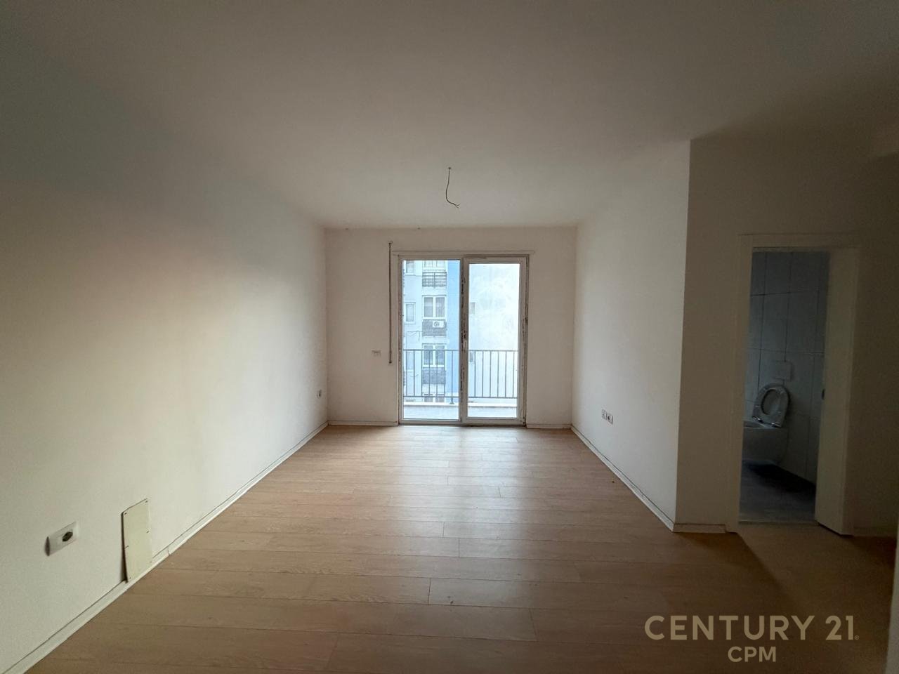 Apartament 2+1+ Post Parkimi Për Shitje në Rrugën e Kavajës