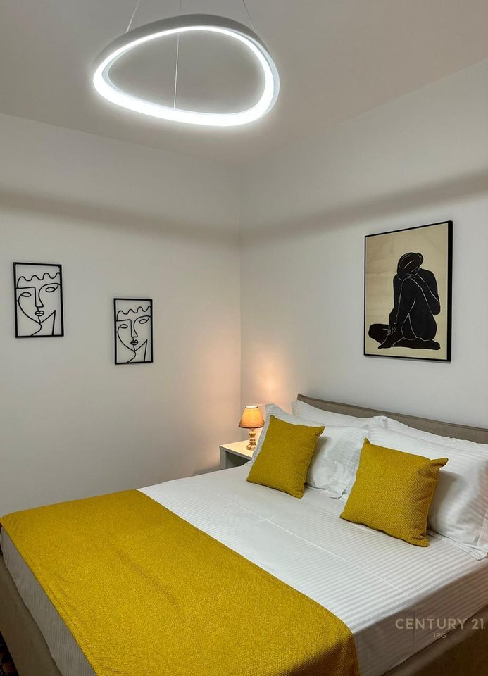 Qender, Apartament 1+1+Kuzhine te Vecuar!