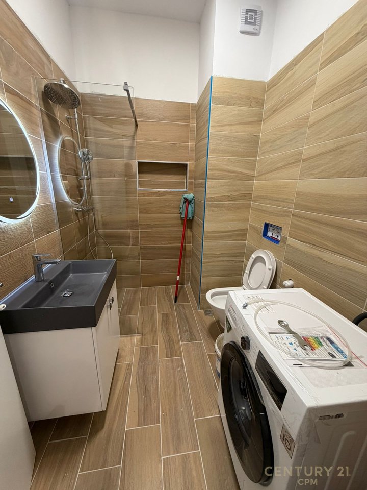 APARTAMENT 1+1 PER QIRA NE SAUK (PORTA E RE)