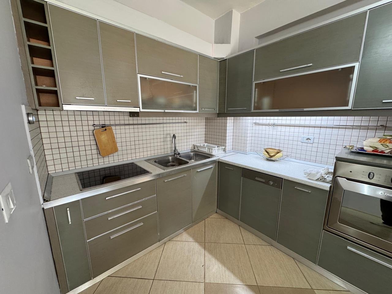 APARTAMENT 1+1 PER QIRA NE LUNGOMARE,ME PAMJE NE DET!