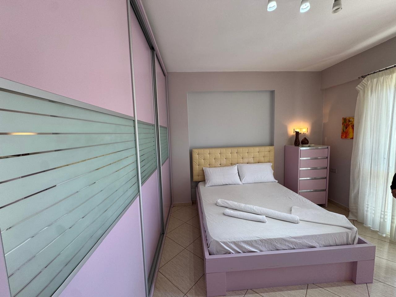 APARTAMENT 1+1 PER QIRA NE LUNGOMARE,ME PAMJE NE DET!