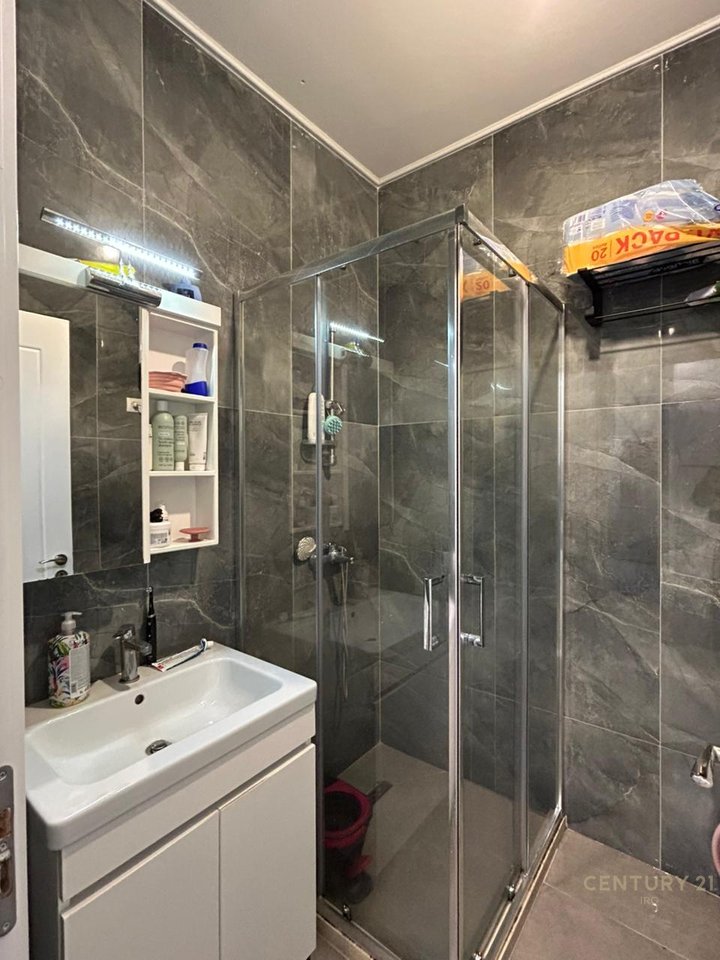 APARTMENT 1+1 WITH PARKING SPACE.