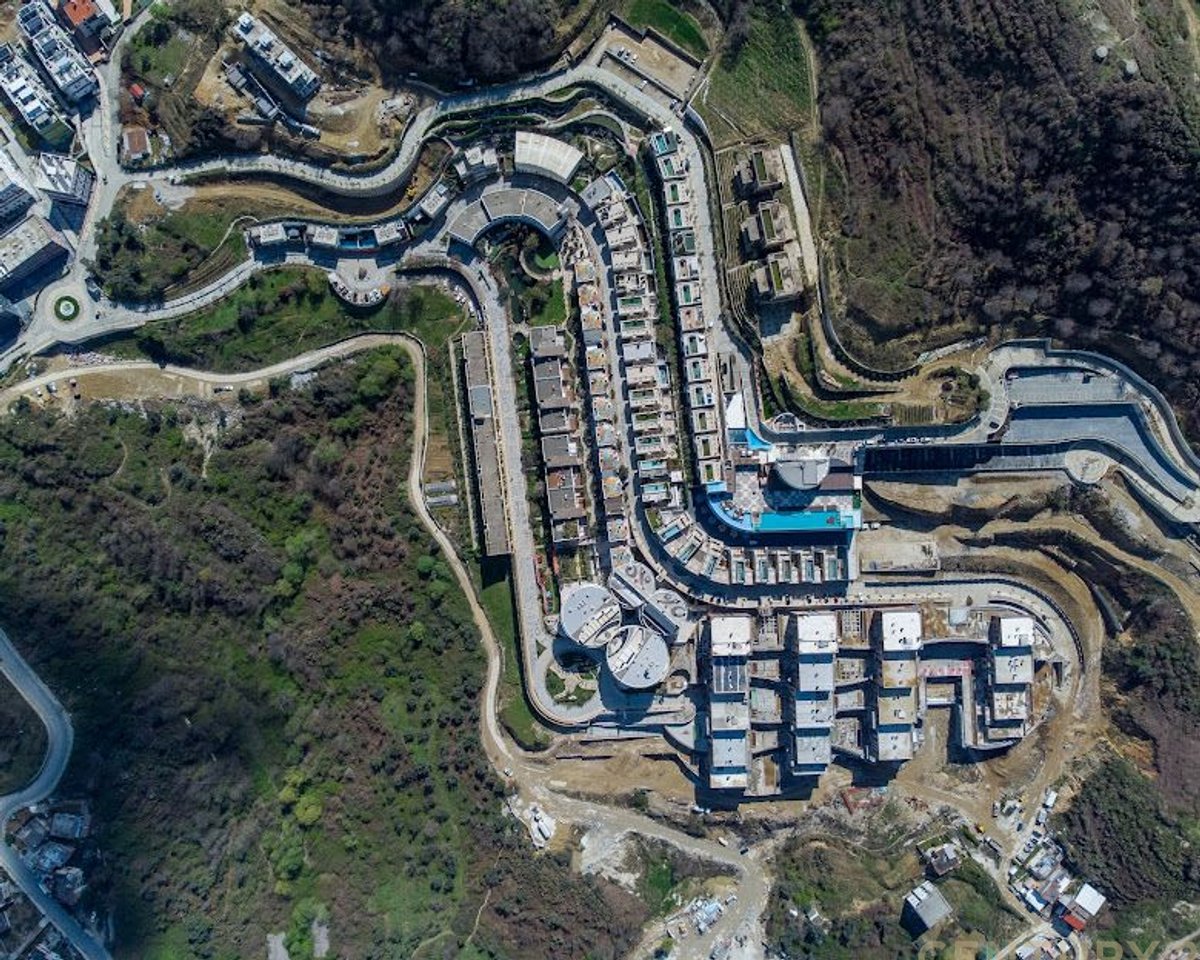 Triplex 3+1 for sale at Kodra e Diellit Residence 2