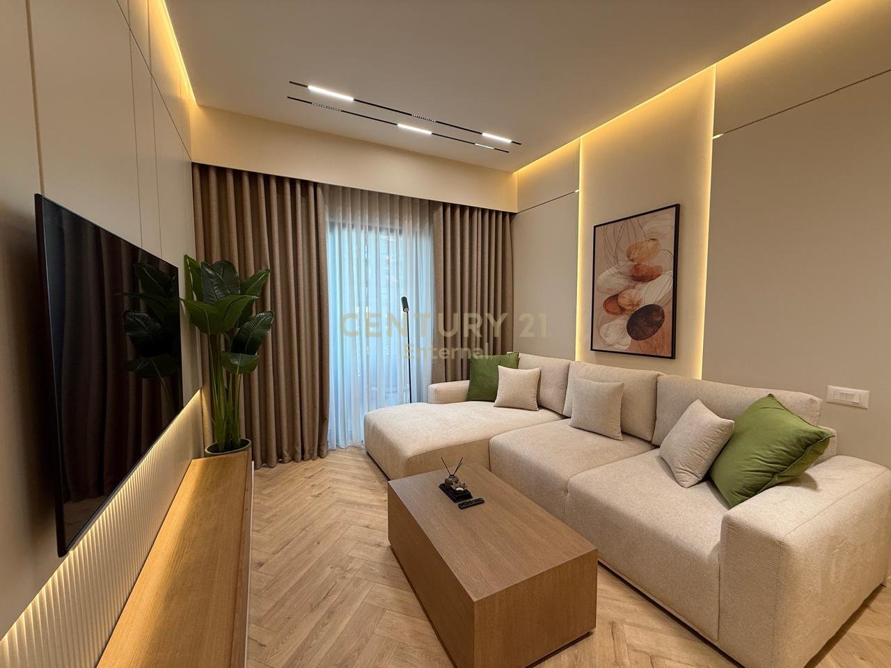 Apartament 2+1+2 Për Shitje Te Garden Building