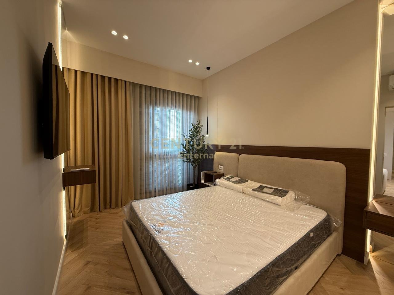 Apartament 2+1+2 Për Shitje Te Garden Building