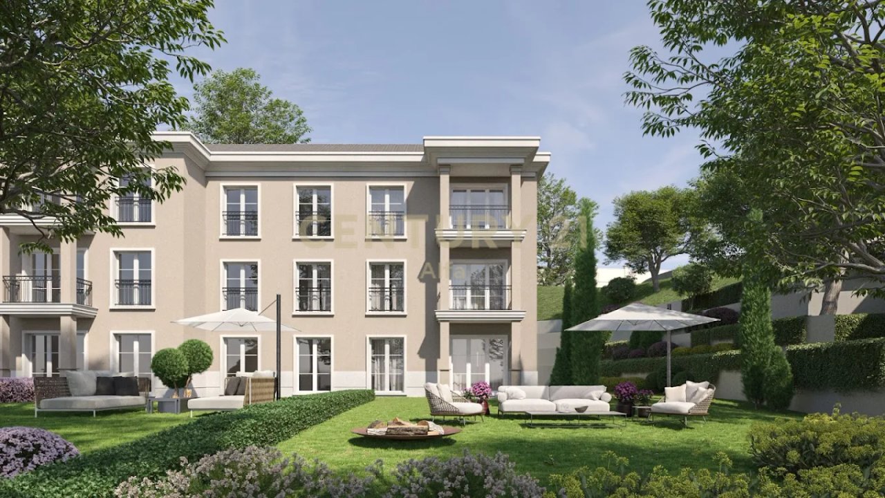 Shitet apartament 2+1+2 m verande tek Rolling Hills Liqeni