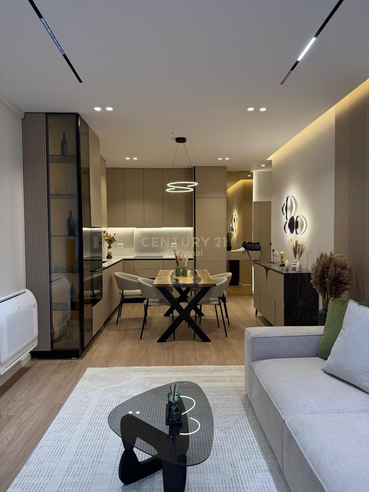 Apartament 2+1 Për Shitje te Rruga Mine Peza