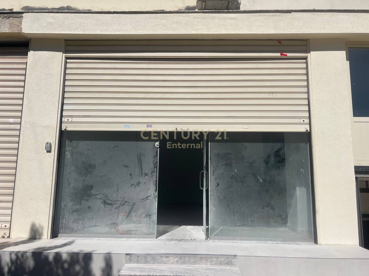 Unità commerciale in affitto nella zona di Astiri con una superficie di 200m2 al piano terra 
€