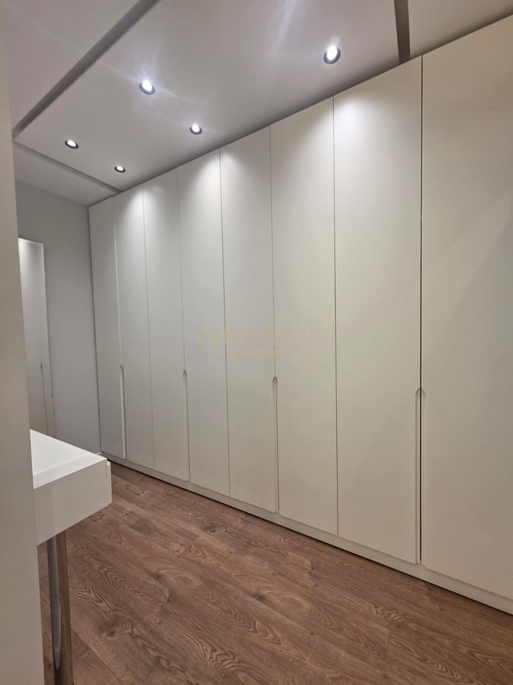 Vile 2 - kateshe me Qira tek Rruga Dalip Topi