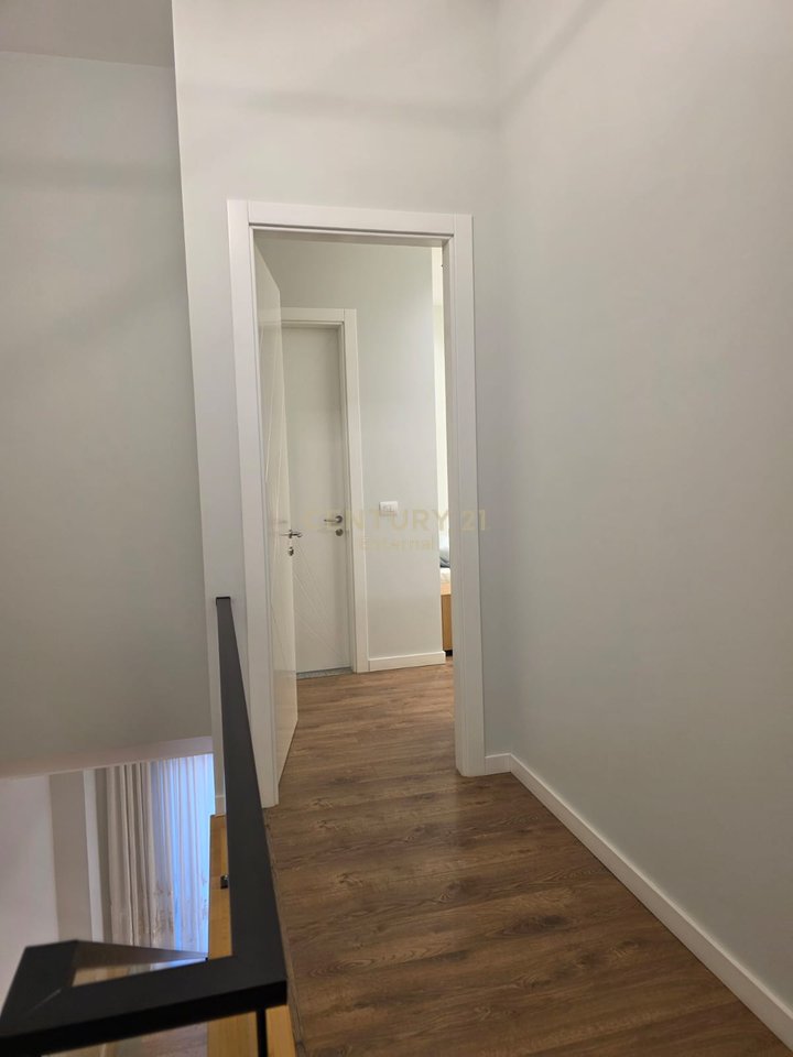 Vile 2 - kateshe me Qira tek Rruga Dalip Topi