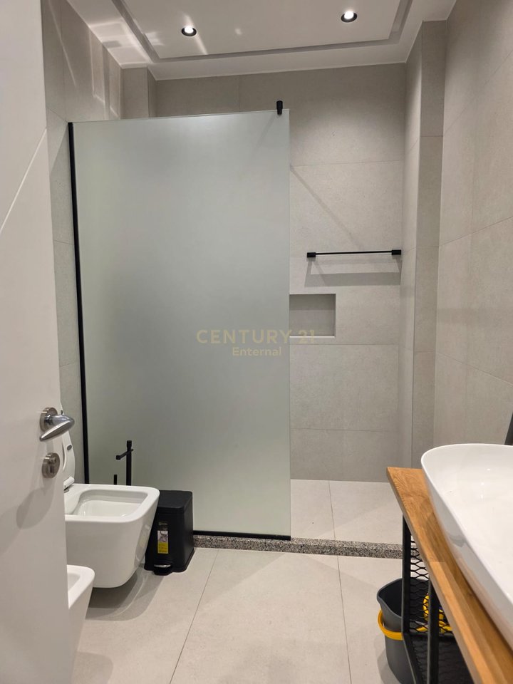 Vile 2 - kateshe me Qira tek Rruga Dalip Topi