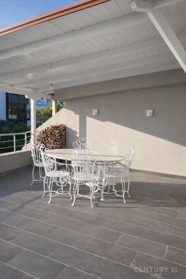 SUPER APARTMENT 2+1+2 FOR SALE IN GOLEM, FULLY INVESTED TO THE DETAIL WITH A LARGE VERANDA AND SEA VIEW