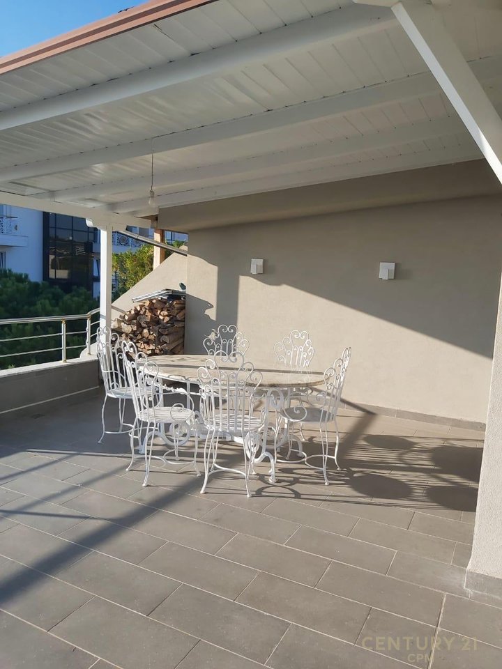 SUPER APARTMENT 2+1+2 FOR SALE IN GOLEM, FULLY INVESTED TO THE DETAIL WITH A LARGE VERANDA AND SEA VIEW