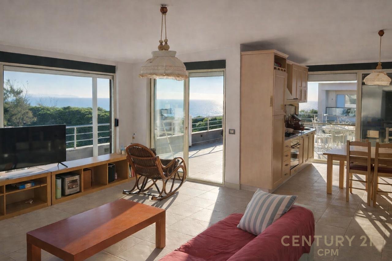 SUPER APARTMENT 2+1+2 FOR SALE IN GOLEM, FULLY INVESTED TO THE DETAIL WITH A LARGE VERANDA AND SEA VIEW