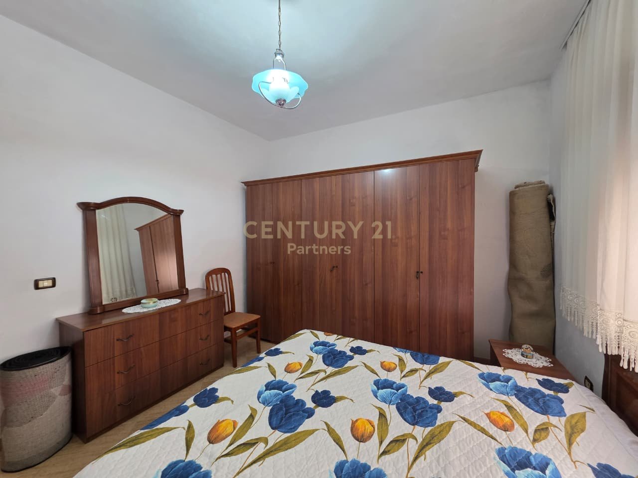 🏡 Shitet Vilë 3-Katëshe me Oborr – Zona Plazh (Hekurudha), Durrës