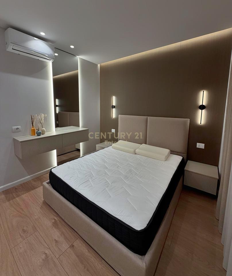 Apartament 2+1 Për Shitje te Rruga Mine Peza