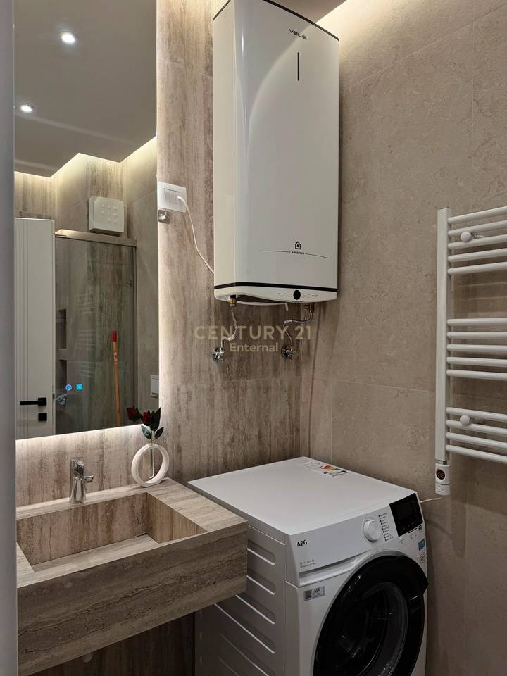 Apartament 2+1 Për Shitje te Rruga Mine Peza