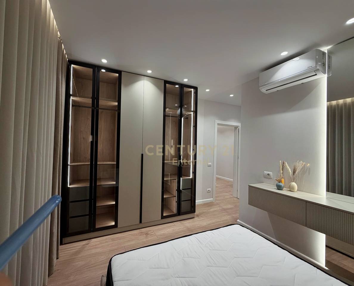 Apartament 2+1 Për Shitje te Rruga Mine Peza