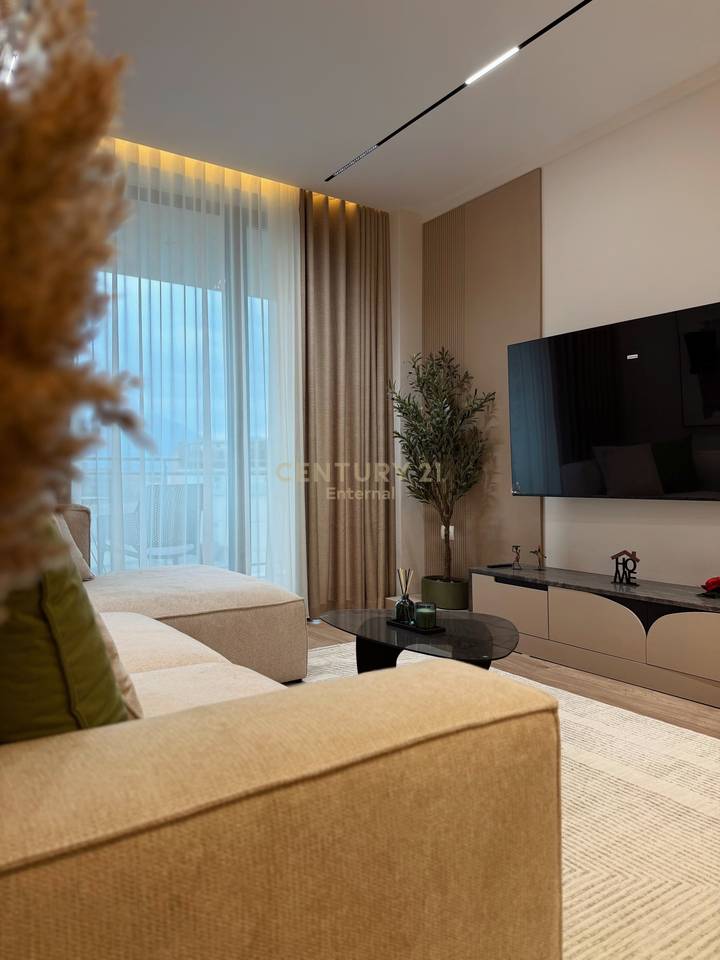 Apartament 2+1 Për Shitje te Rruga Mine Peza