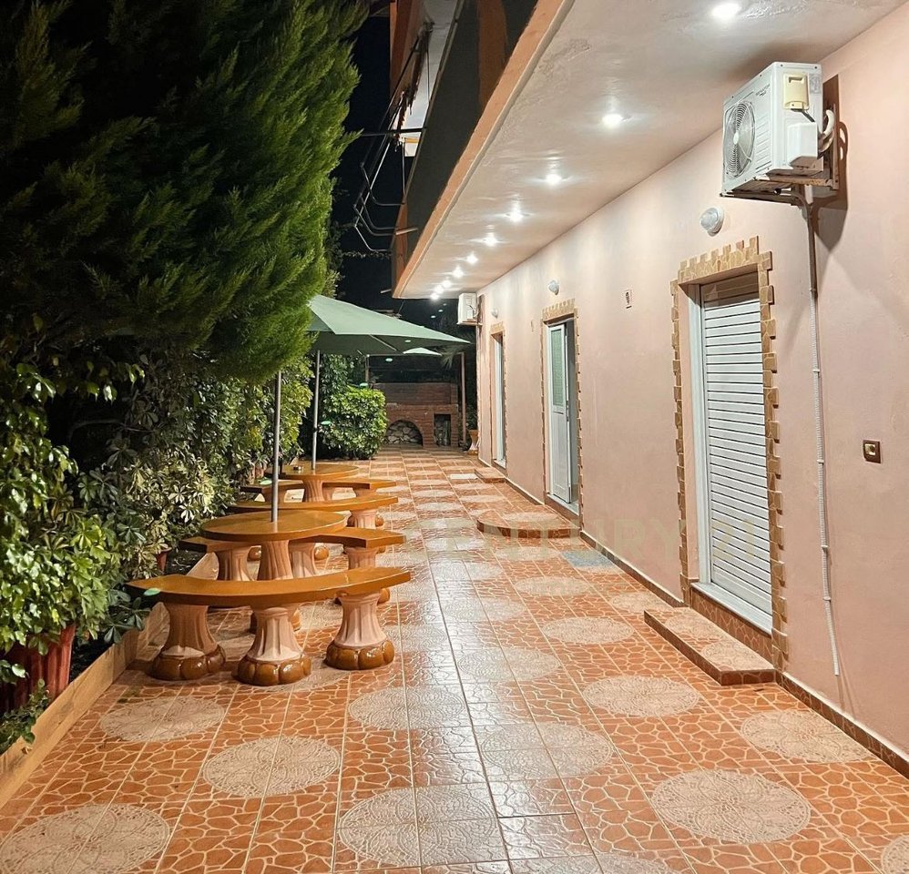 HOTEL NE SHITJE NE KSAIL!!