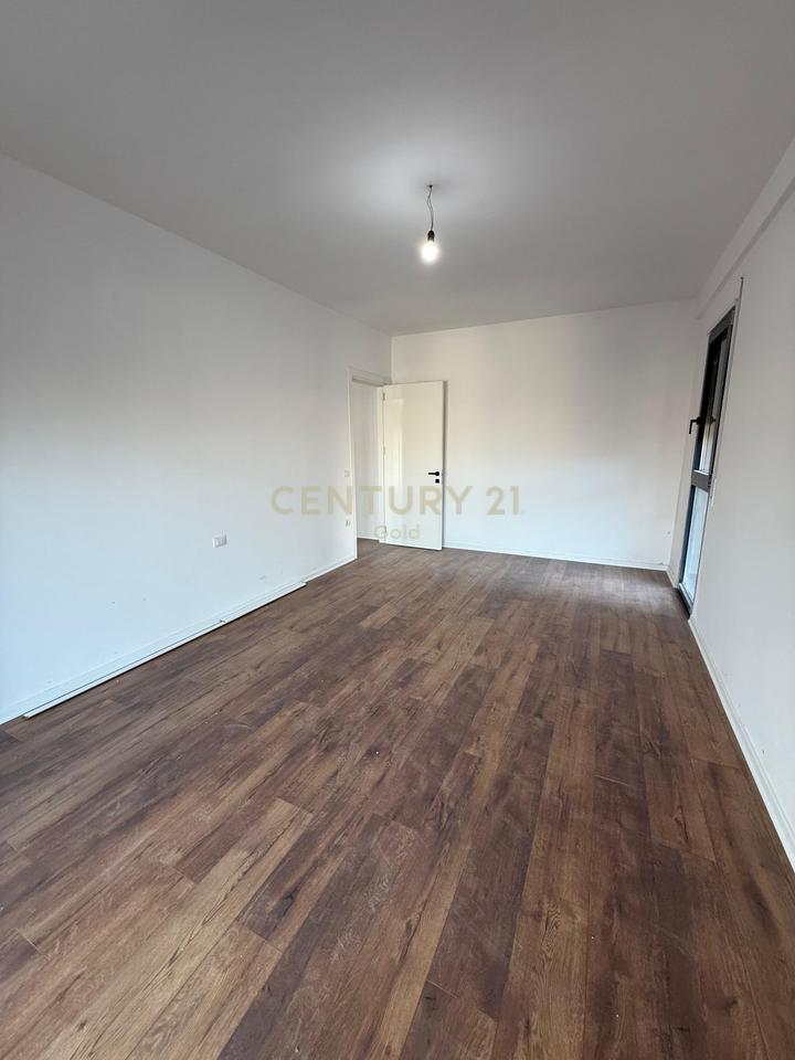 APPARTAMENTO IN AFFITTO 2+1+POSTO AUTO PER UFFICI NEL COMPLESSO FIORI DI BOSKO!