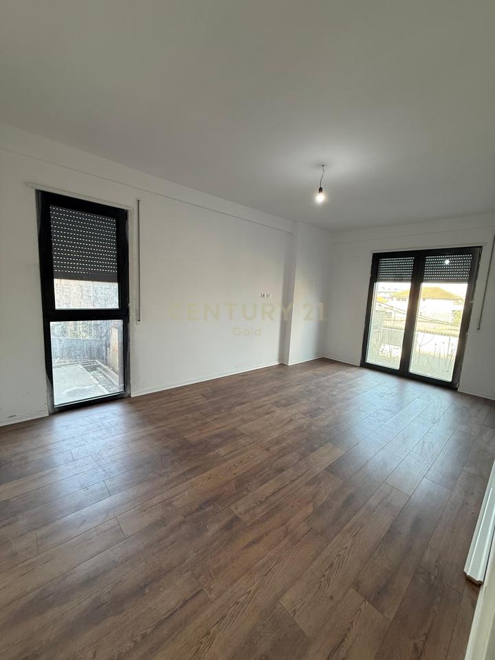 APPARTAMENTO IN AFFITTO 2+1+POSTO AUTO PER UFFICI NEL COMPLESSO FIORI DI BOSKO!