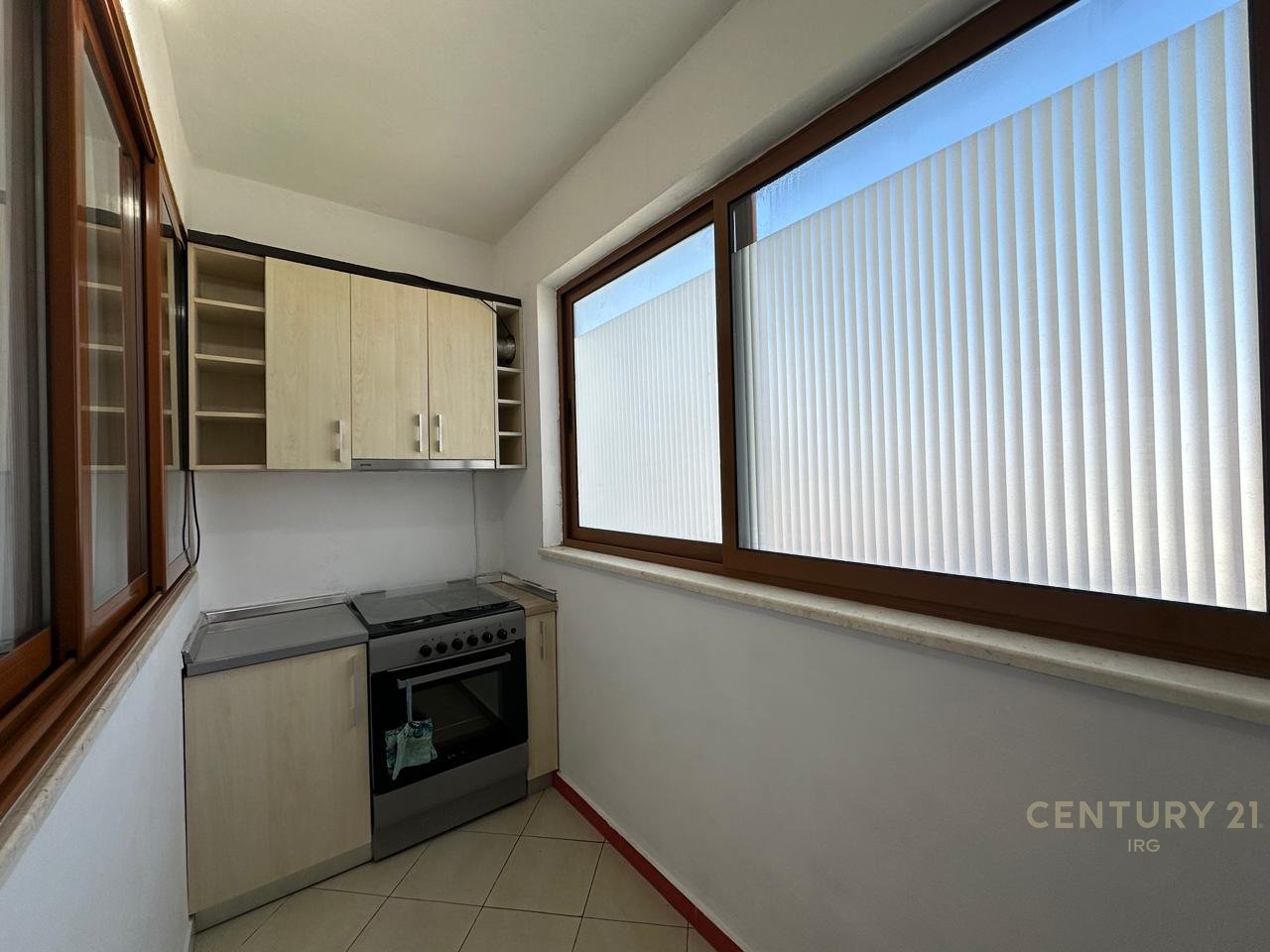 Apartament 1+1 me qera tek Kompleksi Grand, Tregu Elektrik!