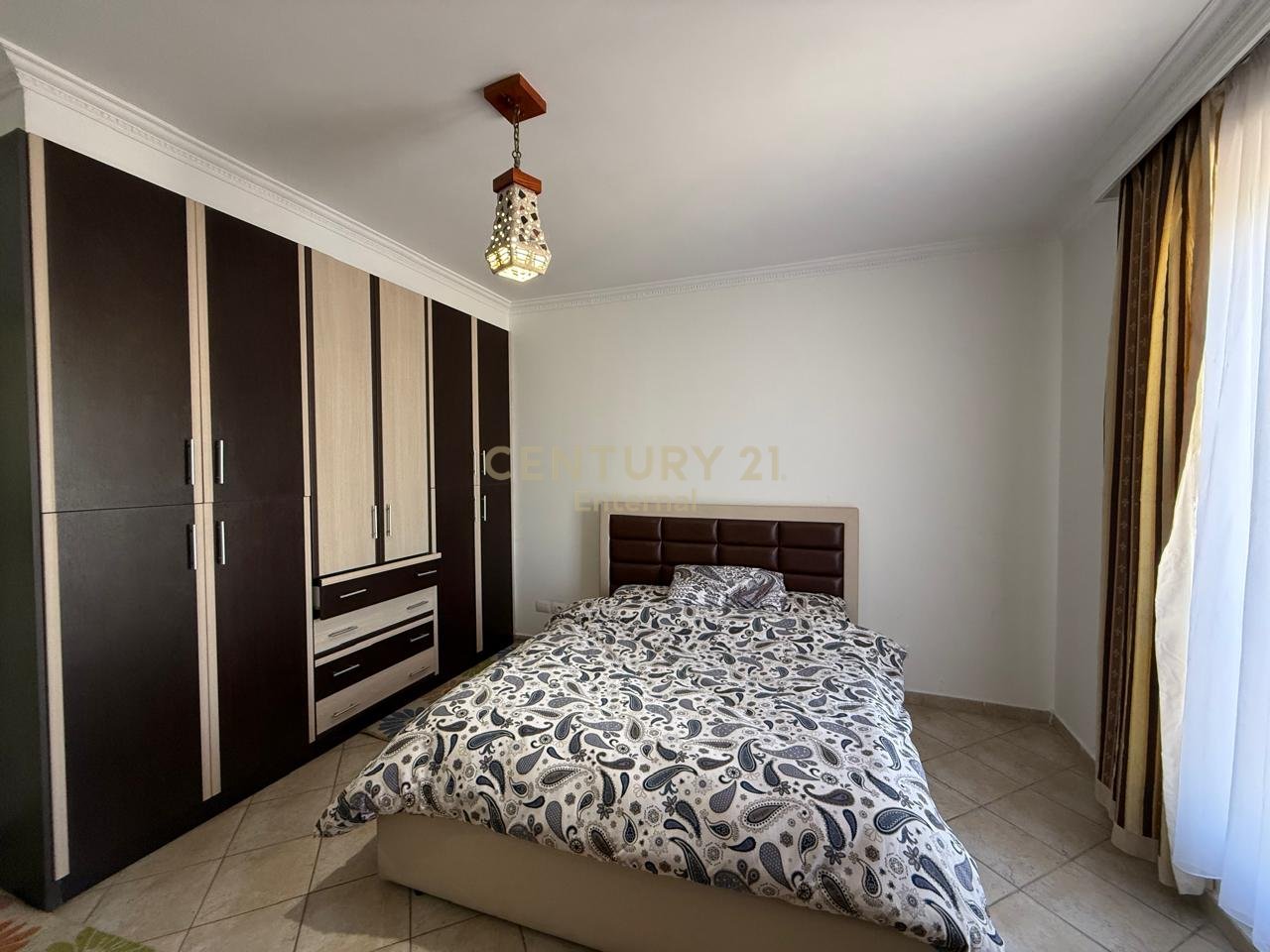 Apartament per Qera 2+1+2 Rruga e Barrikadave
