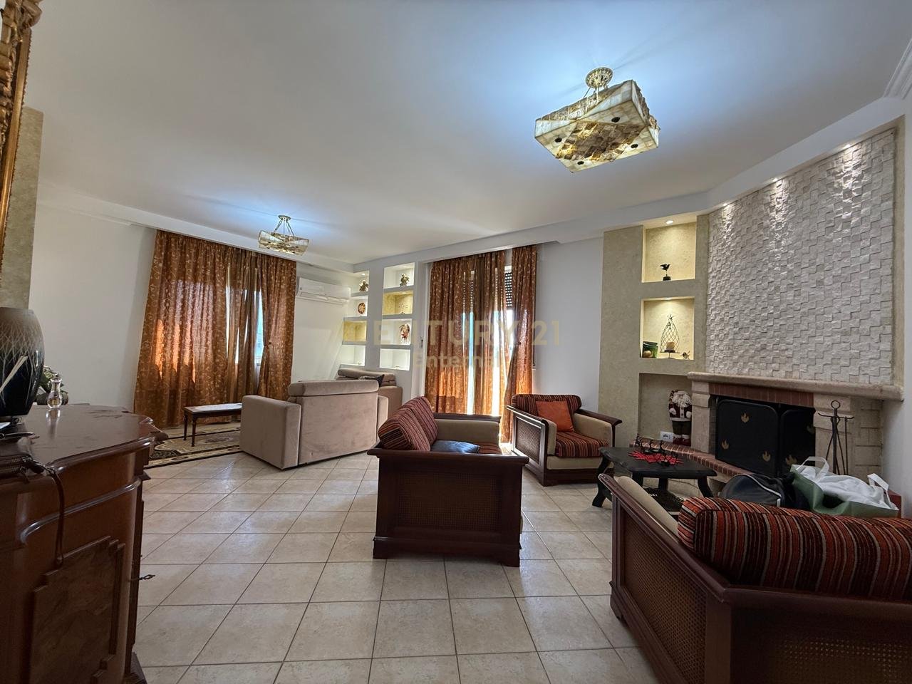 Apartament per Qera 2+1+2 Rruga e Barrikadave