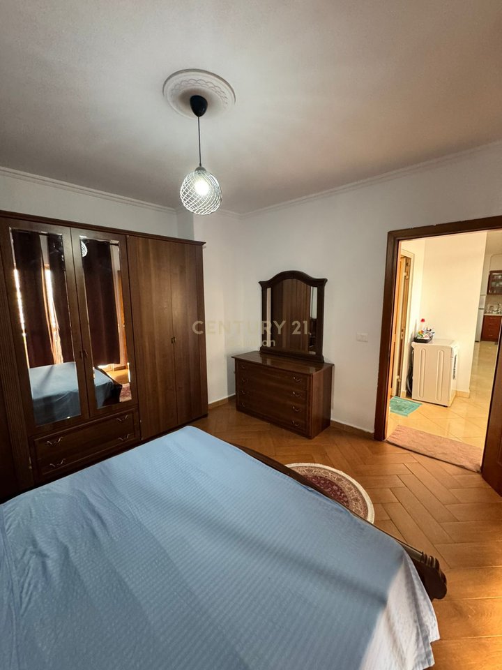 JEPET ME QIRA APARTAMENT 2+1  PRANE GJIMANZIT SAMI FRASHERI!