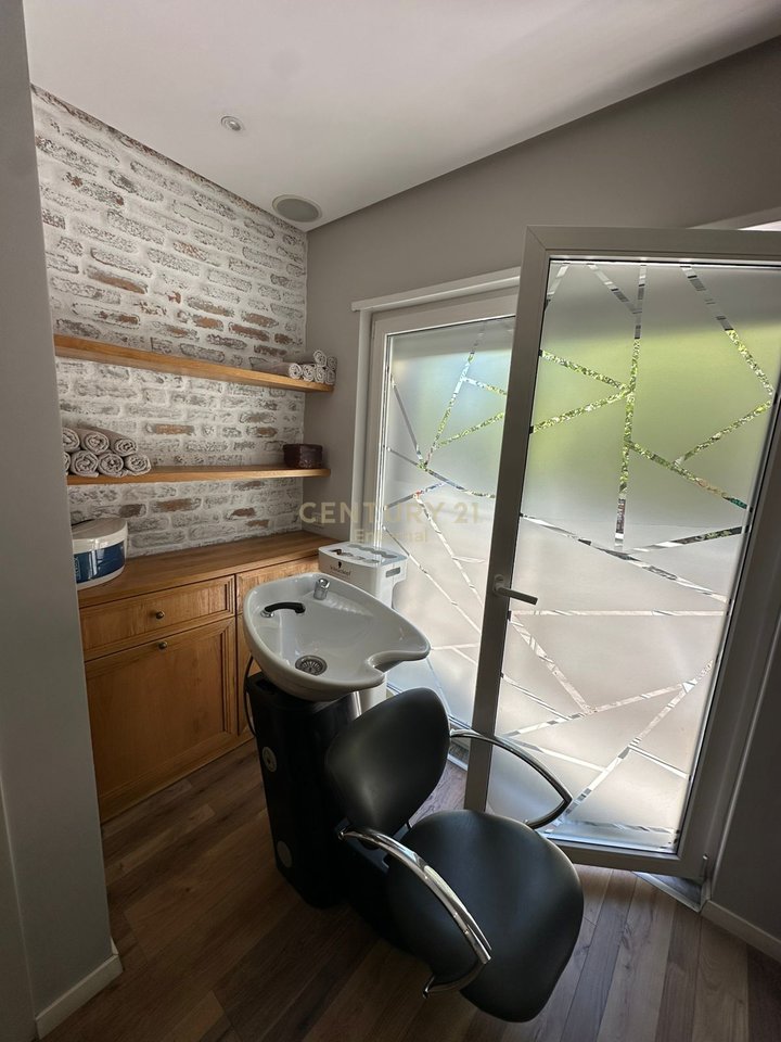 Don Bosko, Vizion Plus - Jepet Qender Estetike Me Arredim Modern Dhe i Detajuar 100m2