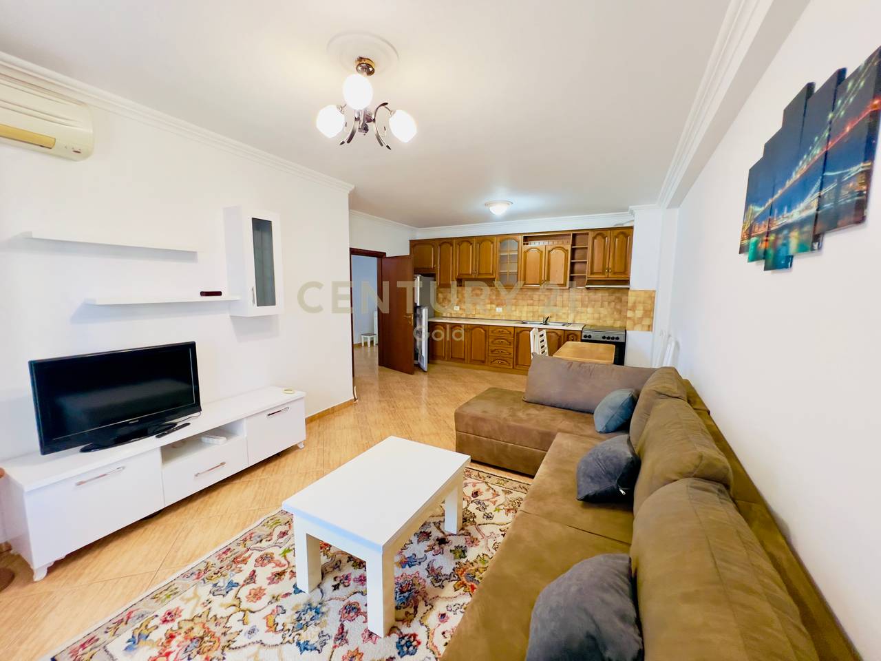 Appartamento 2+1+2 alla Comune di Parigi!