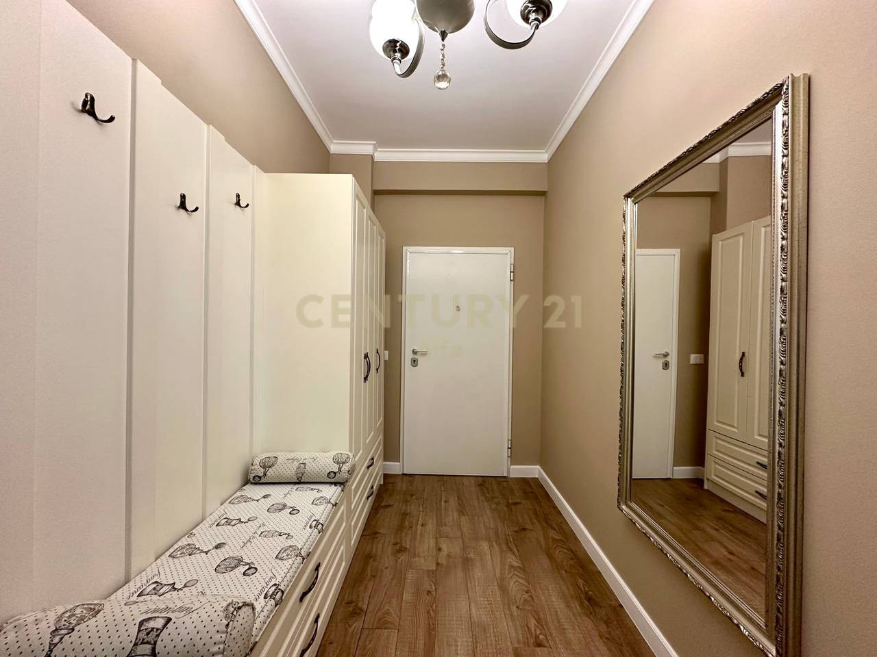 QIRA, APARTMENT 3+1+2 with PARKING SPACE, BOTANICAL GARDEN‼️