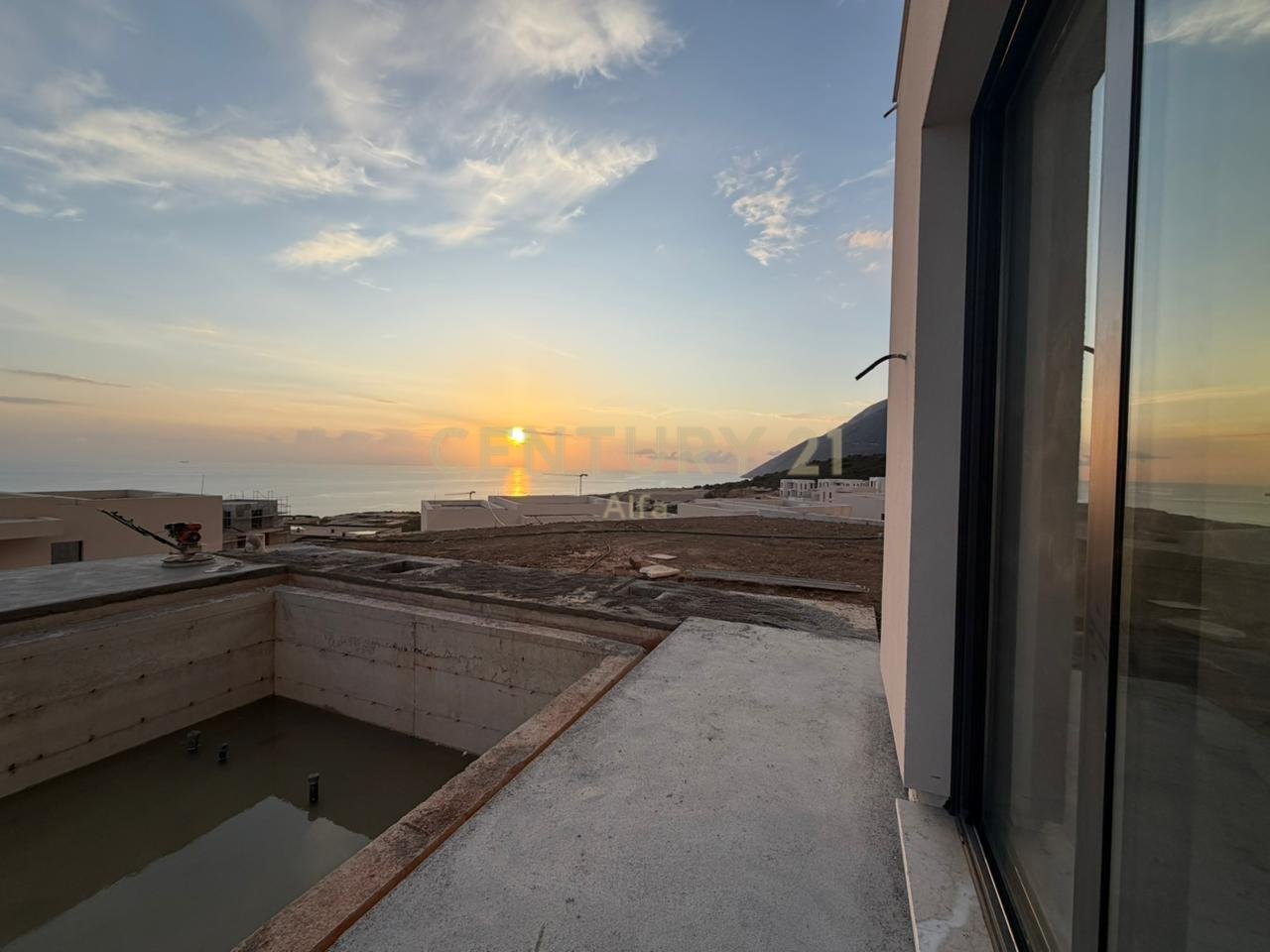 PREMIUM VILLA FOR SALE, SAN NICOLAS RESORT & RESIDENCES, PALASE!
