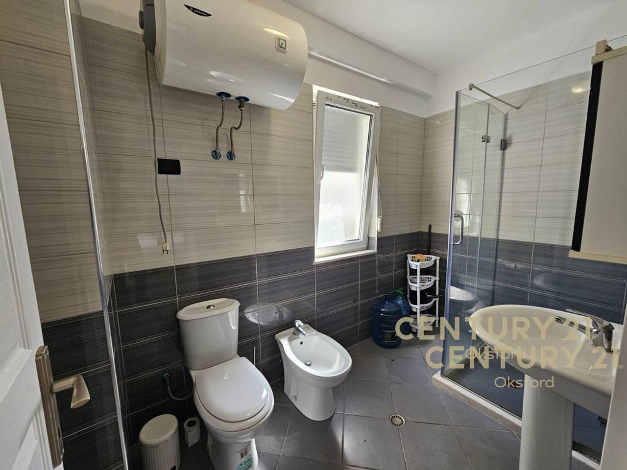 SHESIM DY APARTAMENTE 2+1+2 dhe 1+1 NE SHENGJIN 100 METRA LARG DETIT !