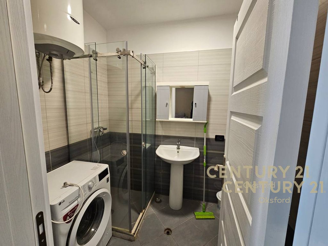 SHESIM DY APARTAMENTE 2+1+2 dhe 1+1 NE SHENGJIN 100 METRA LARG DETIT !