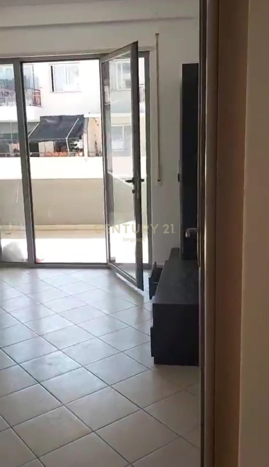 Appartamento 1+1 in affitto a Yzberish, Tirana - 400€!