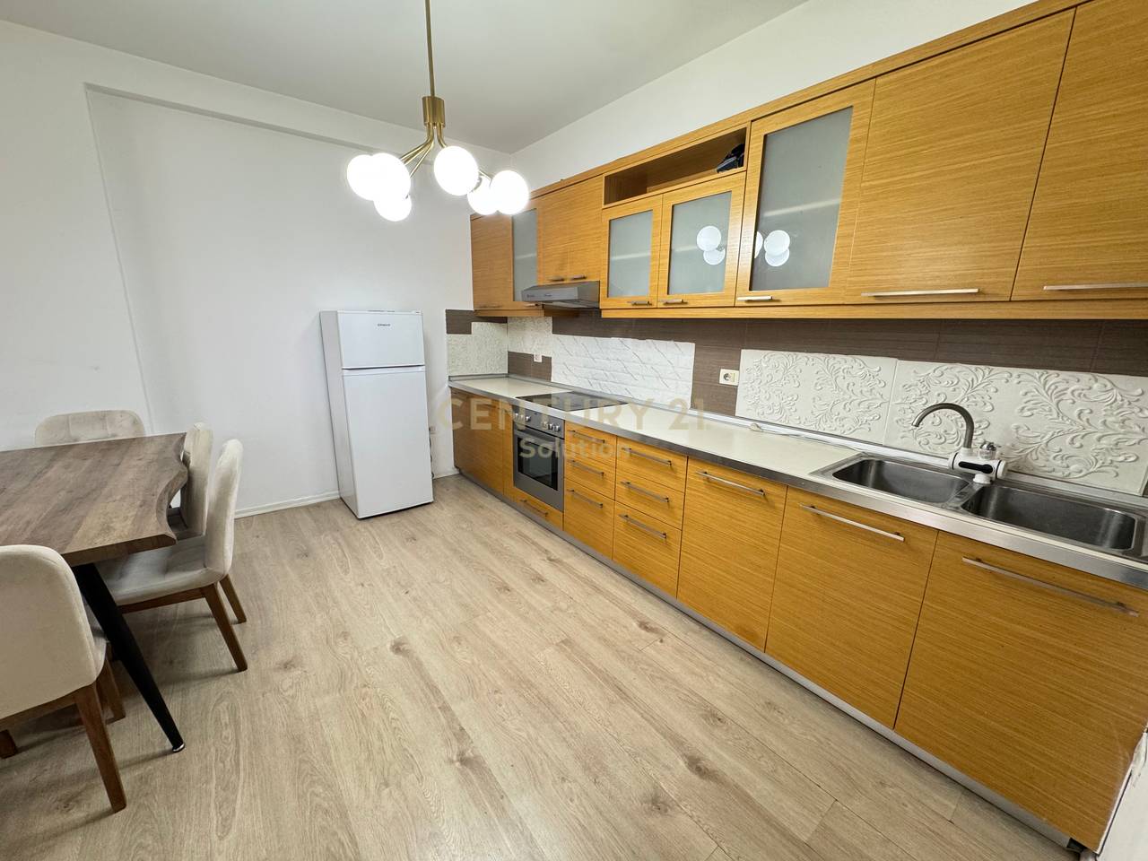 APARTAMENT 2+1 PËR QIRA NË ASTIR!