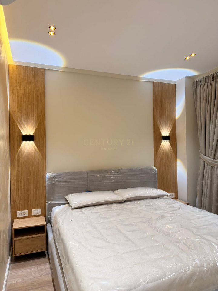 Appartamento 2+1+2+PP in affitto al Golden Tower, via Mine Peza, Tirana