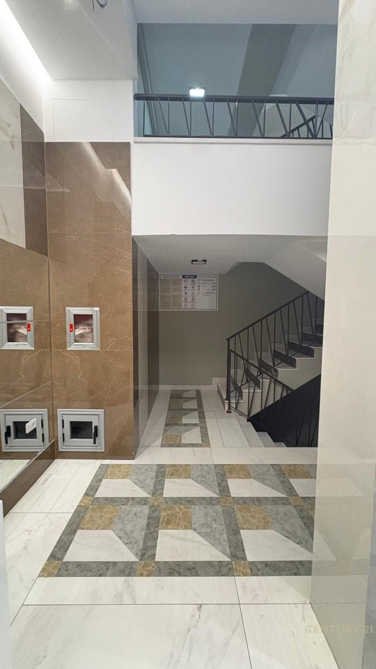 SHITET APARTAMENT 1+1 TE SHKOLLA E KUQE