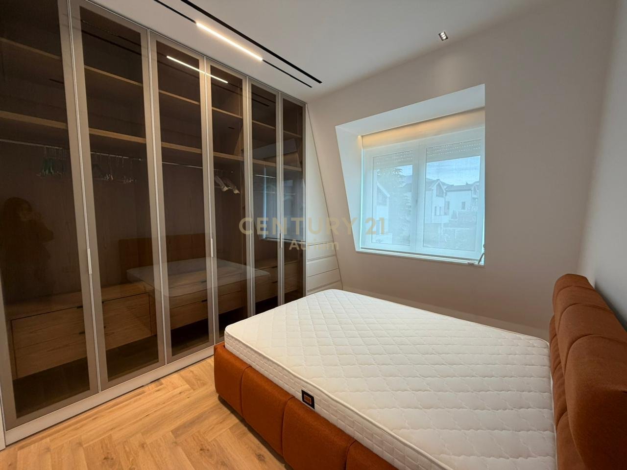 Jepet me qira apartamenti 2+1+2  tek "Joy Residence"!