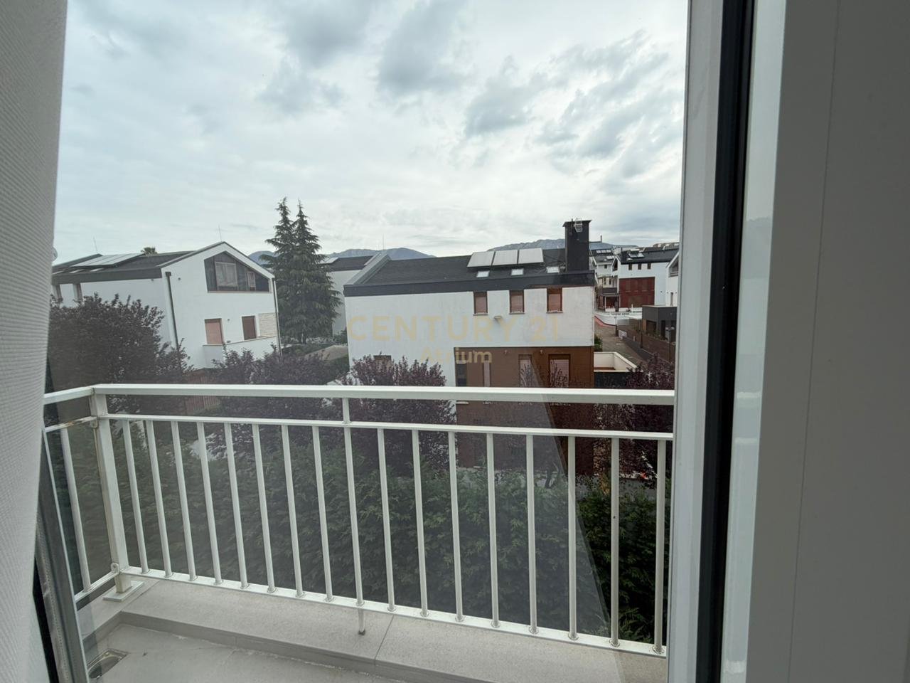 Jepet me qira apartamenti 2+1+2  tek "Joy Residence"!