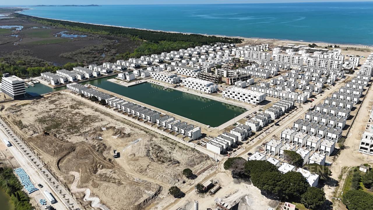 APARTMENT 2+1+2 WITH VIEW OF THE MARINA AT TURQUOISE MARINA!