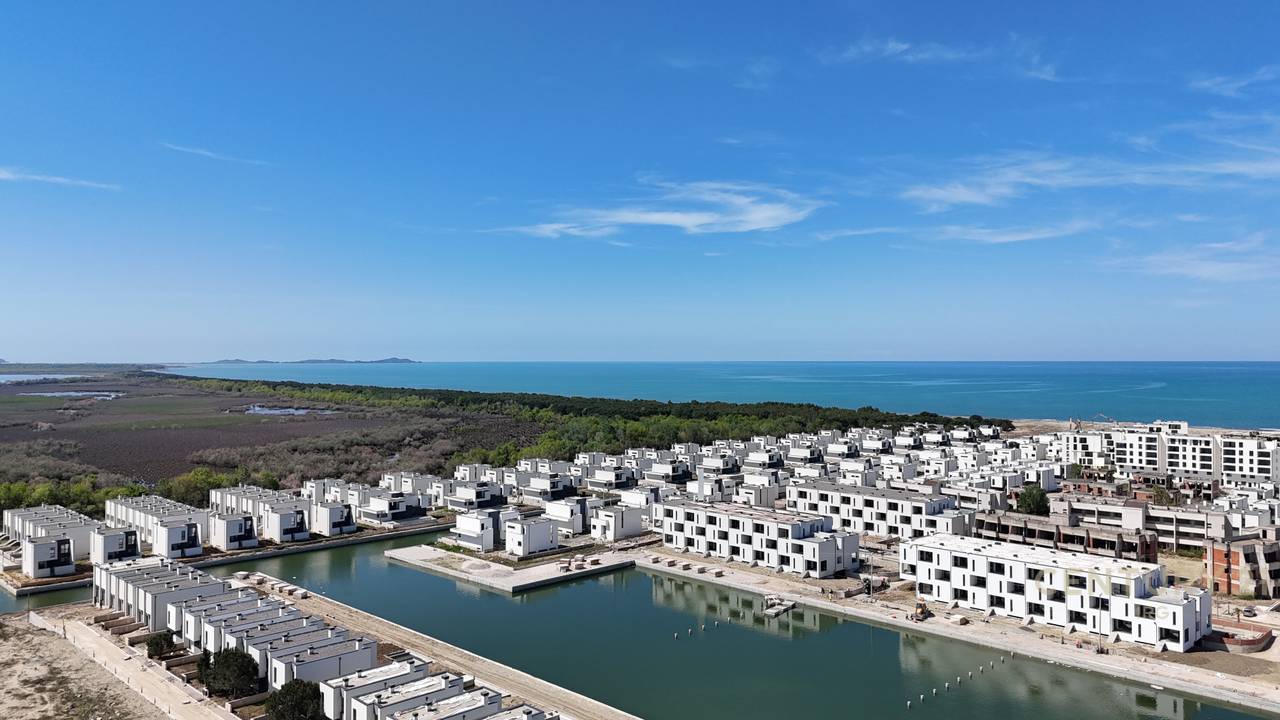 APARTMENT 2+1+2 WITH VIEW OF THE MARINA AT TURQUOISE MARINA!