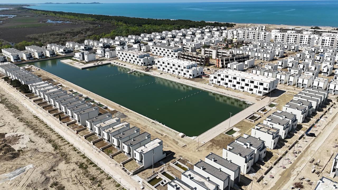 VILE TE TURQUOISE MARINA - GJIRI I LALEZIT!