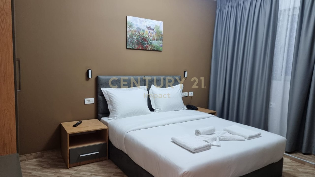 Shitet hotel me 15 dhoma në Kombinat, Tiranë - 1,500,000 €!